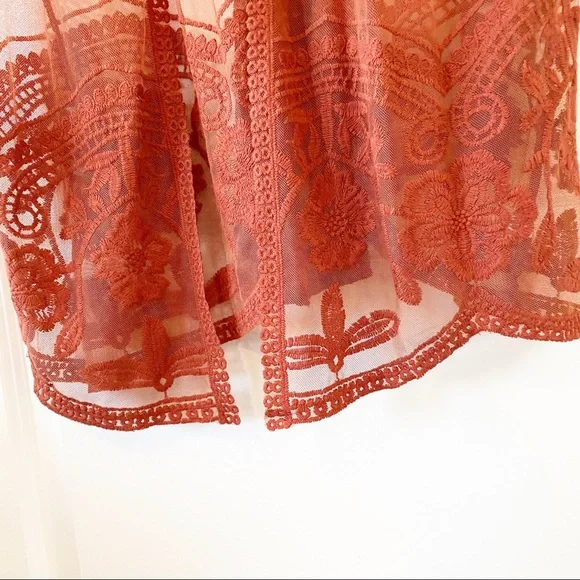 NWT SHE & SKY sheer lace brick duster - Picture 5 of 10